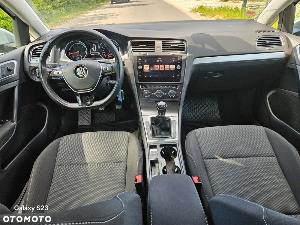 Volkswagen Golf 1.6 TDI BlueMotion Trendline - 16