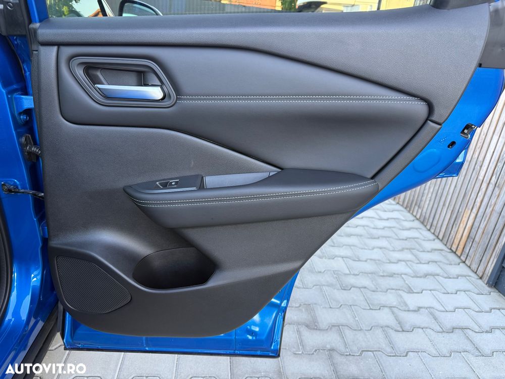 Nissan Qashqai 1.3 l 156CP X-Tronic 4WD MHEV N-Connecta - 19
