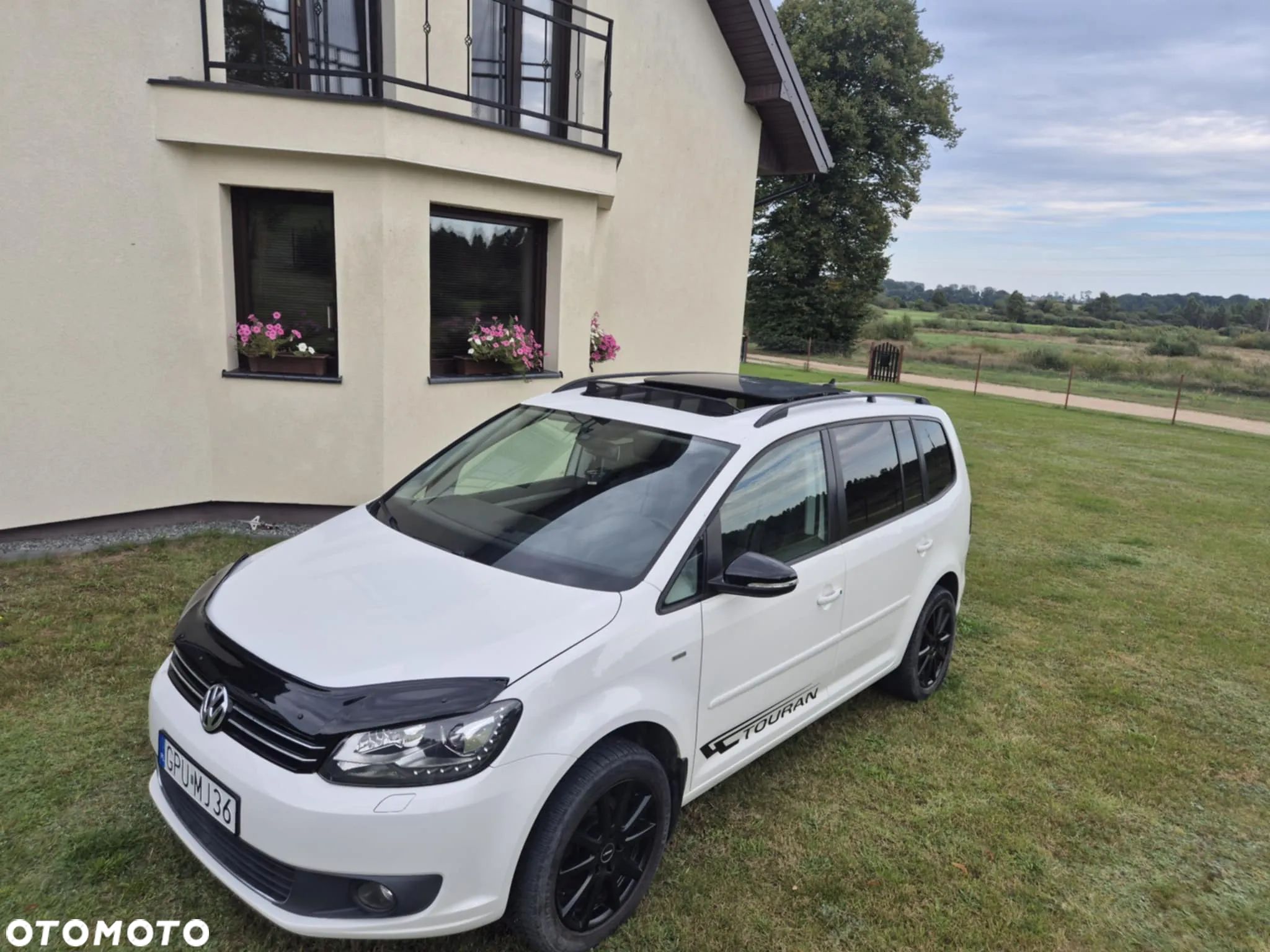 Volkswagen Touran 2.0 TDI DPF MATCH - 1