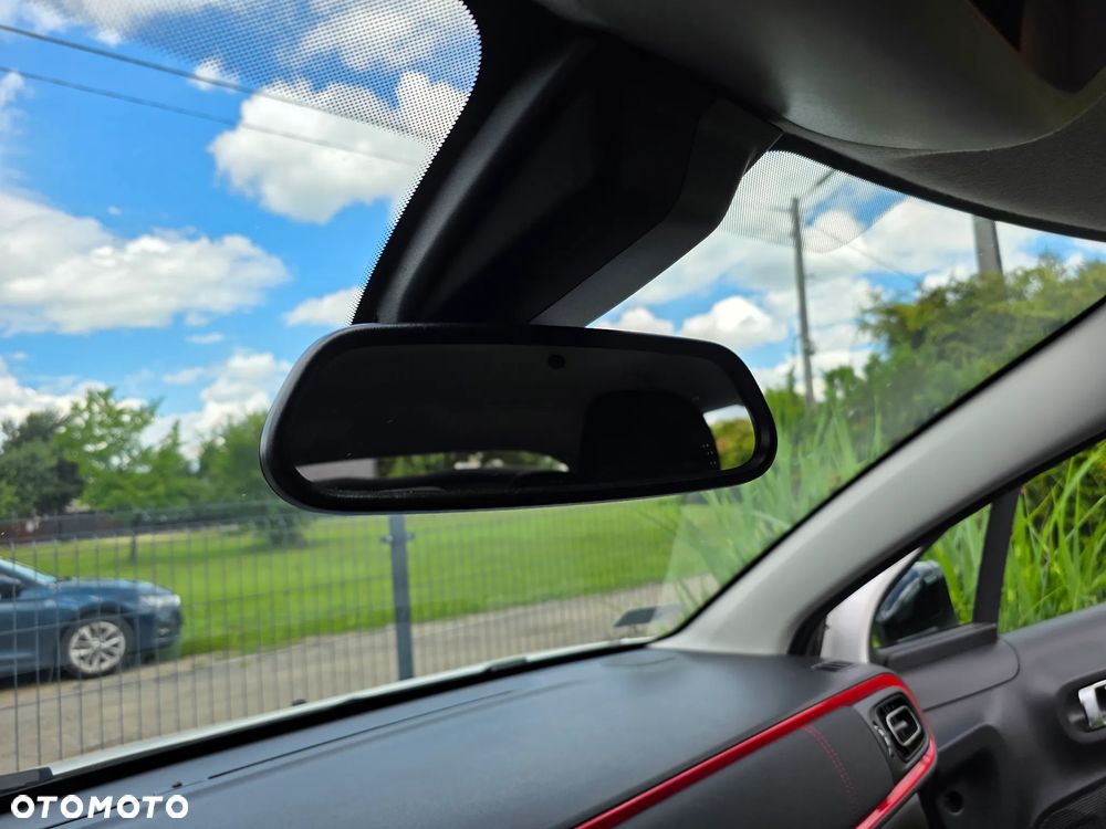 Citroën C3 1.2 PureTech Shine - 19