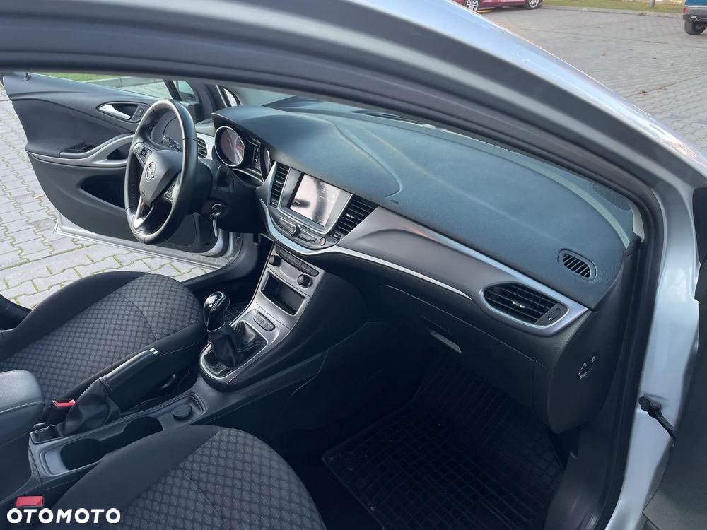 Opel Astra 1.2 T Business Edition S&S - 8