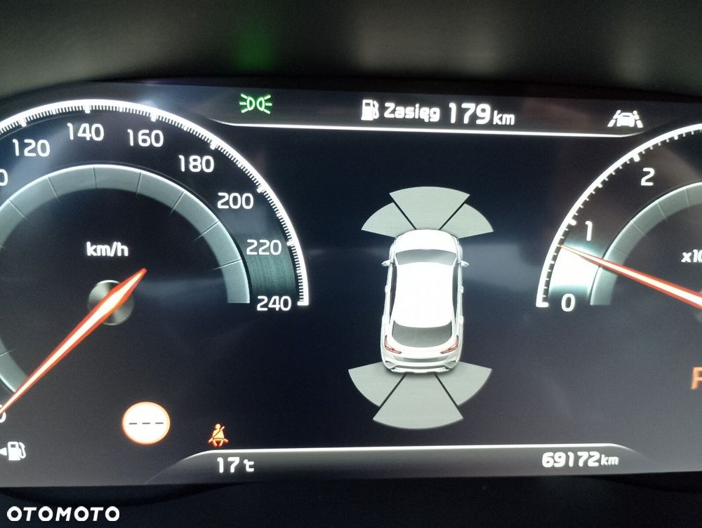 Kia XCeed - 18