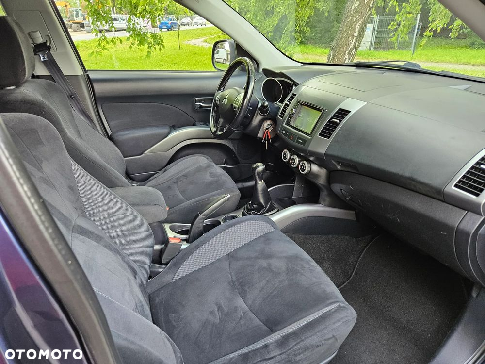 Mitsubishi Outlander - 29