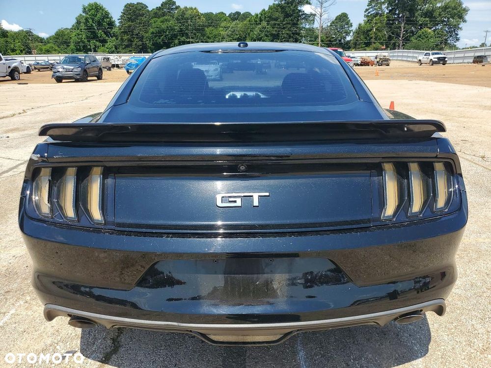 Ford Mustang 5.0 V8 GT - 6