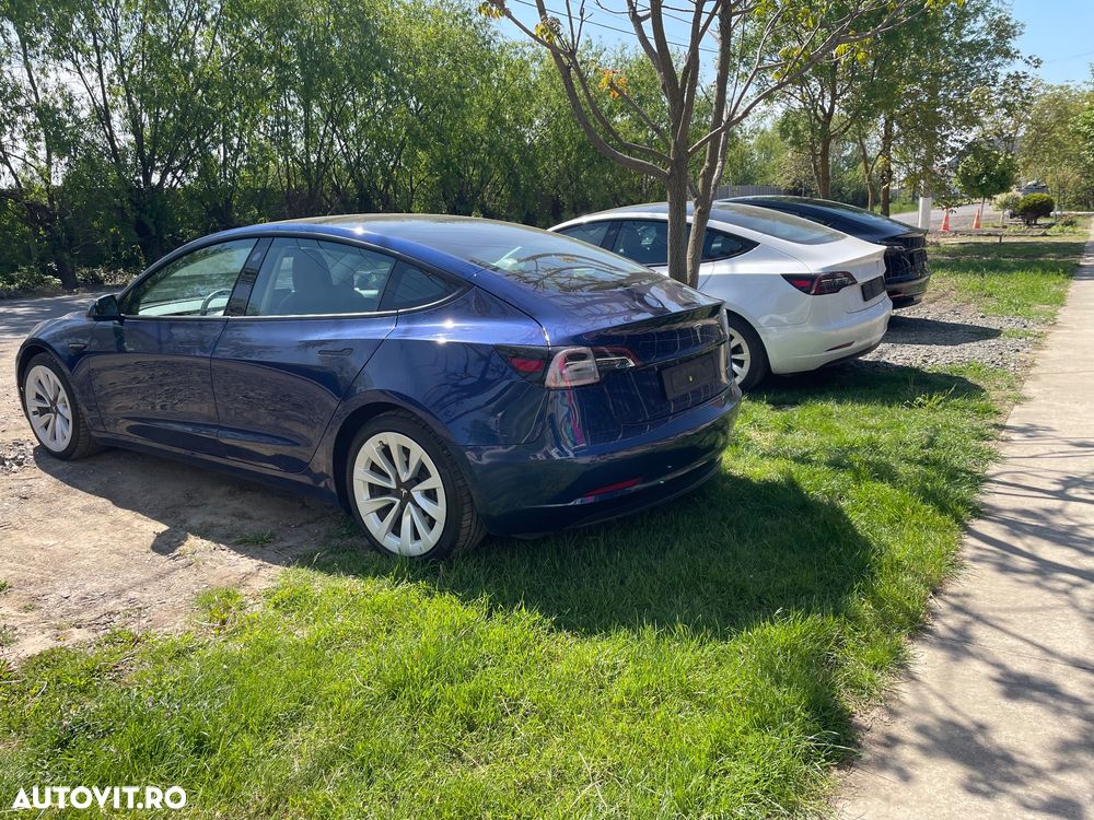 Tesla Model 3 - 2
