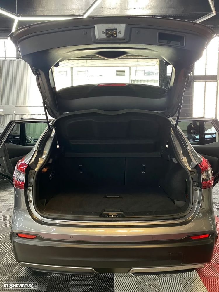 Nissan Qashqai 1.2 DIG-T N-Connecta RS+PS 18 - 6