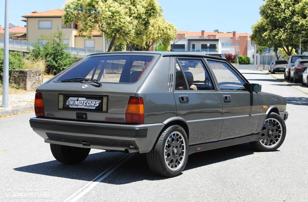 Lancia Delta 1.6 HF Turbo - 11