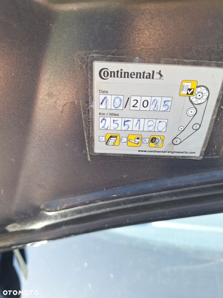 Ford Grand C-MAX - 16