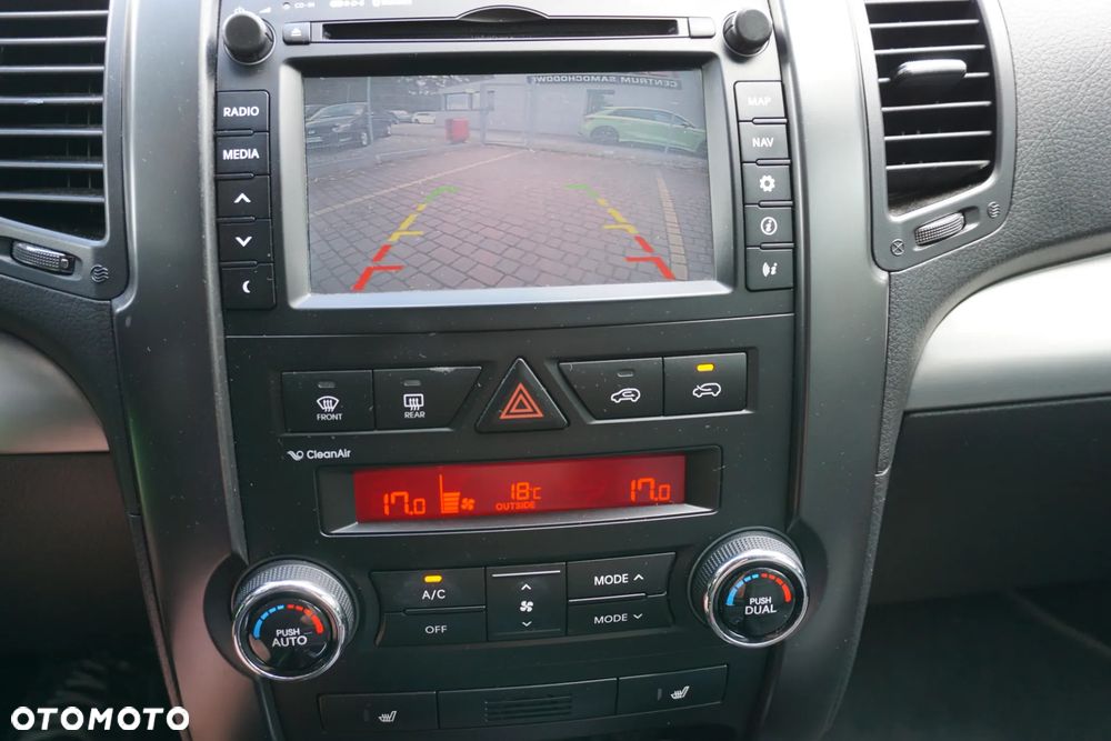 Kia Sorento 2.0 CRDi Voyage 2WD - 21