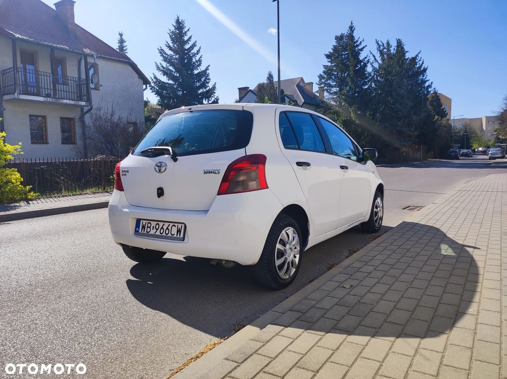 Toyota Yaris 1.0 Luna Start - 5