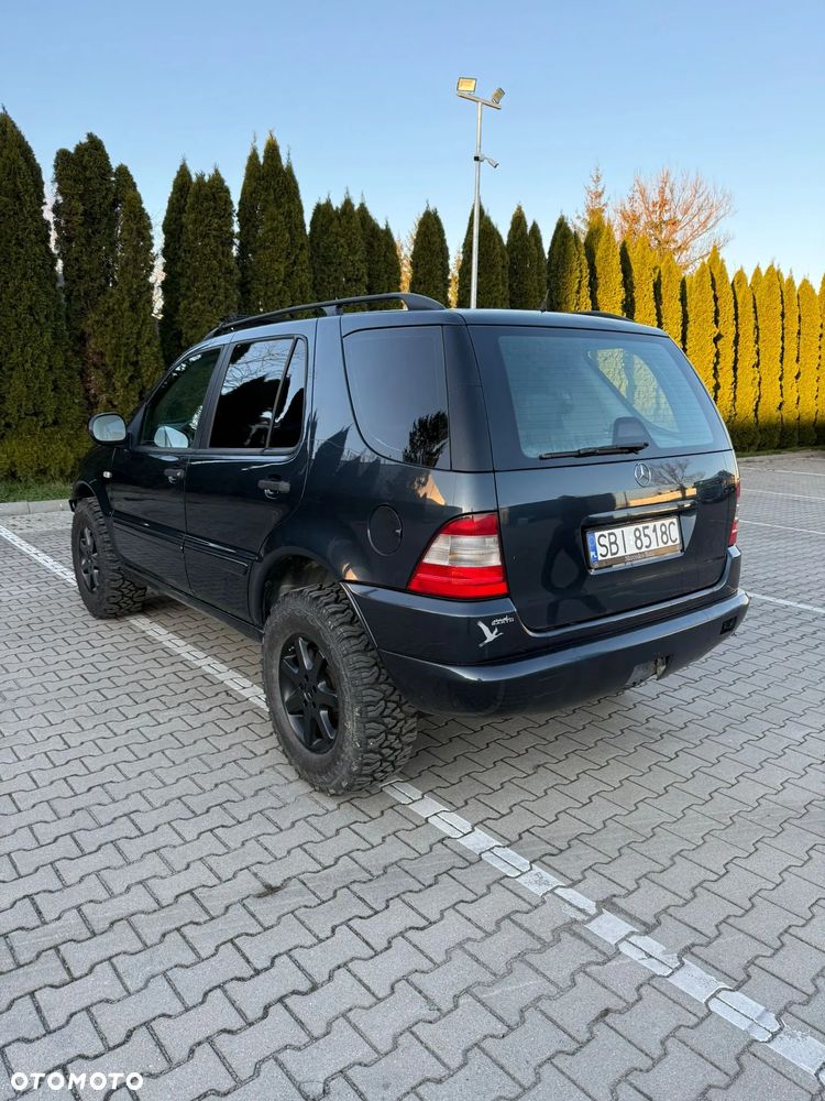 Mercedes-Benz ML - 12