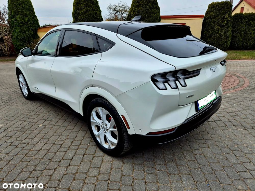 Ford Mustang Mach-E - 2