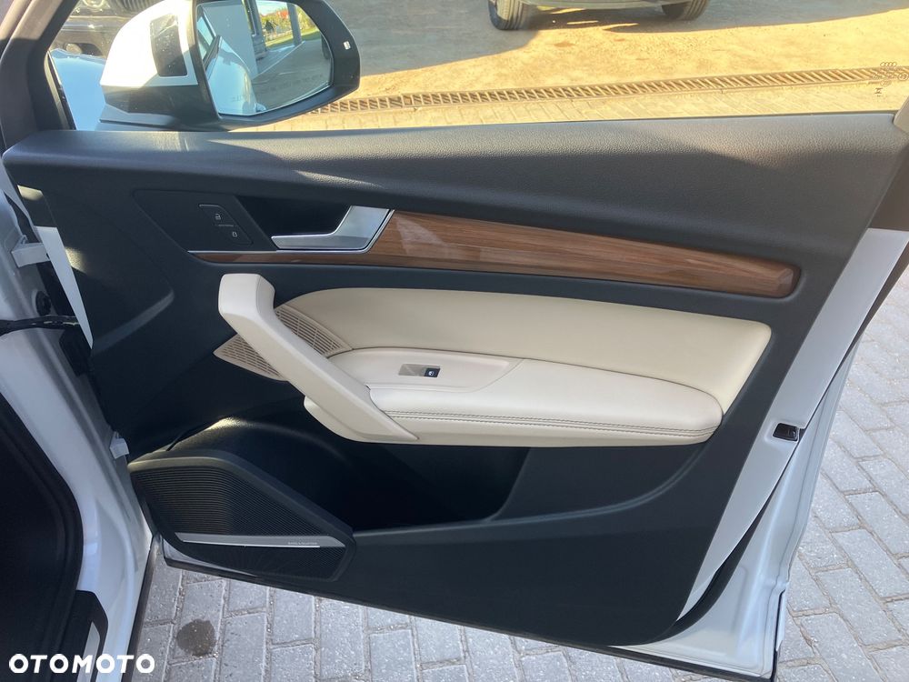 Audi Q5 40 TFSI quattro S tronic - 11