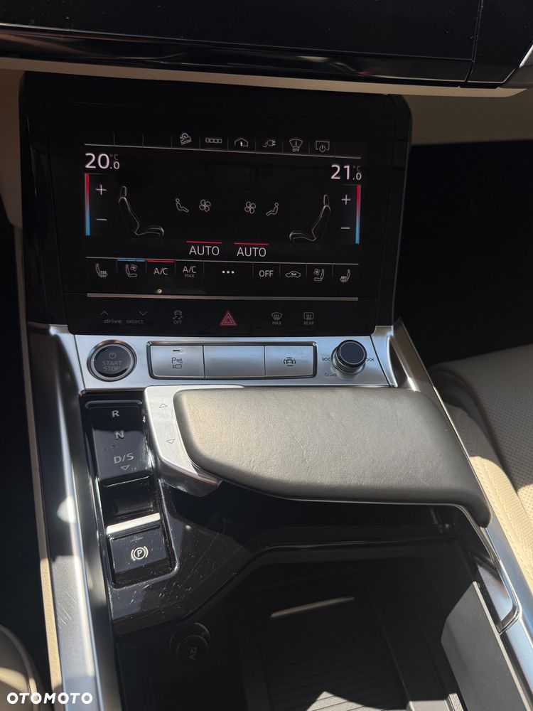 Audi e-tron 55 Quattro S Line - 5
