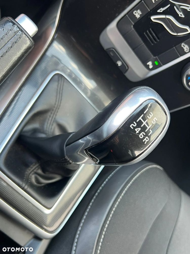 Volvo V40 - 20
