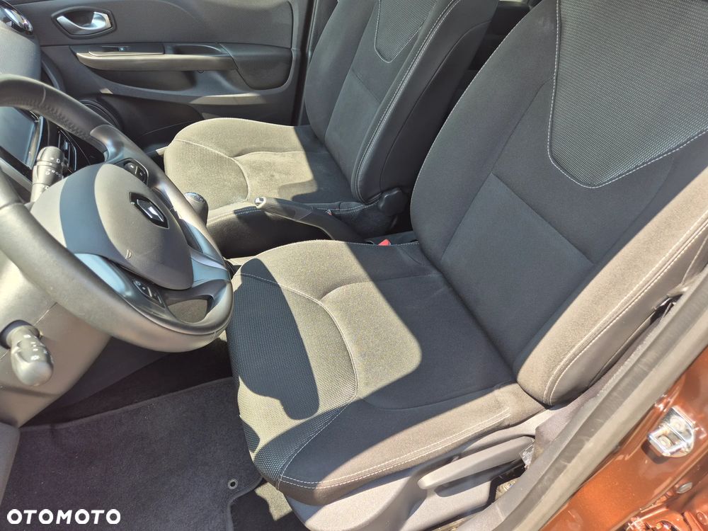 Renault Clio 1.2 16V 75 Authentique - 17