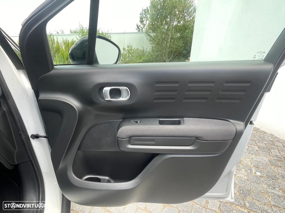 Citroën C3 Aircross 1.2 PureTech Shine EAT6 — fotografia 28