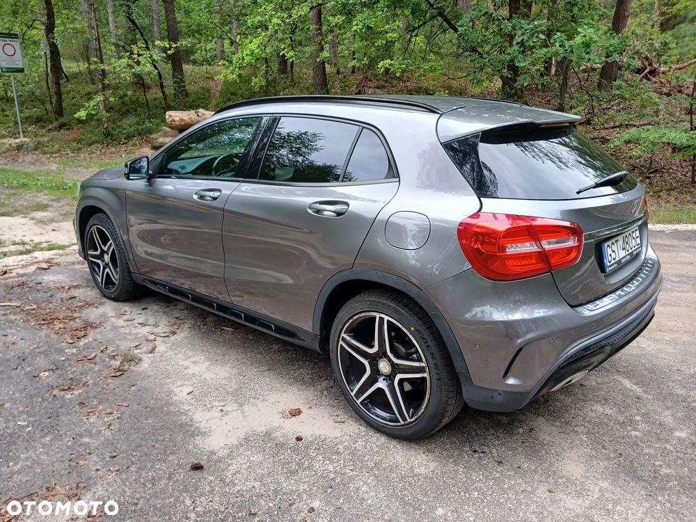 Mercedes-Benz GLA 200 7G-DCT AMG Line - 12
