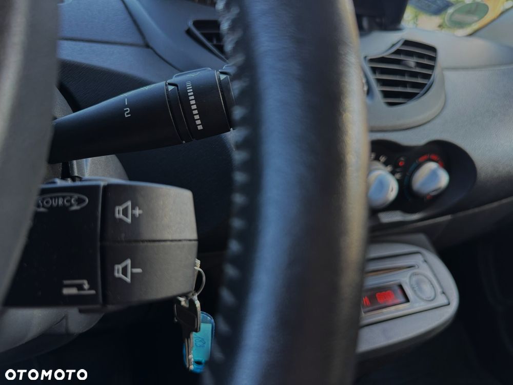 Renault Twingo - 15