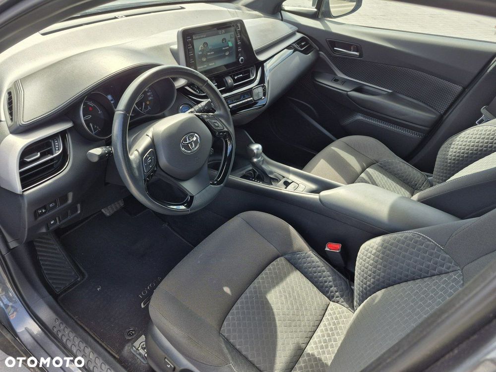 Toyota C-HR - 11