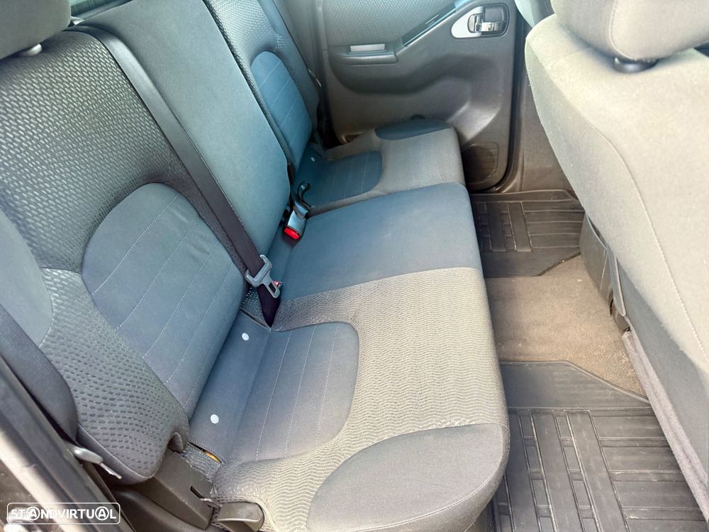 Nissan Navara 2.5 dCi CD XE Comfort +Convenience - 9