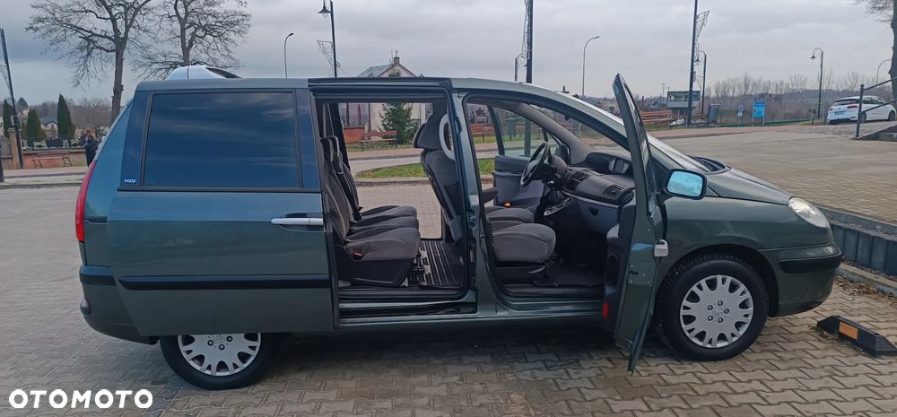 Peugeot 807 HDi 135 Premium - 8