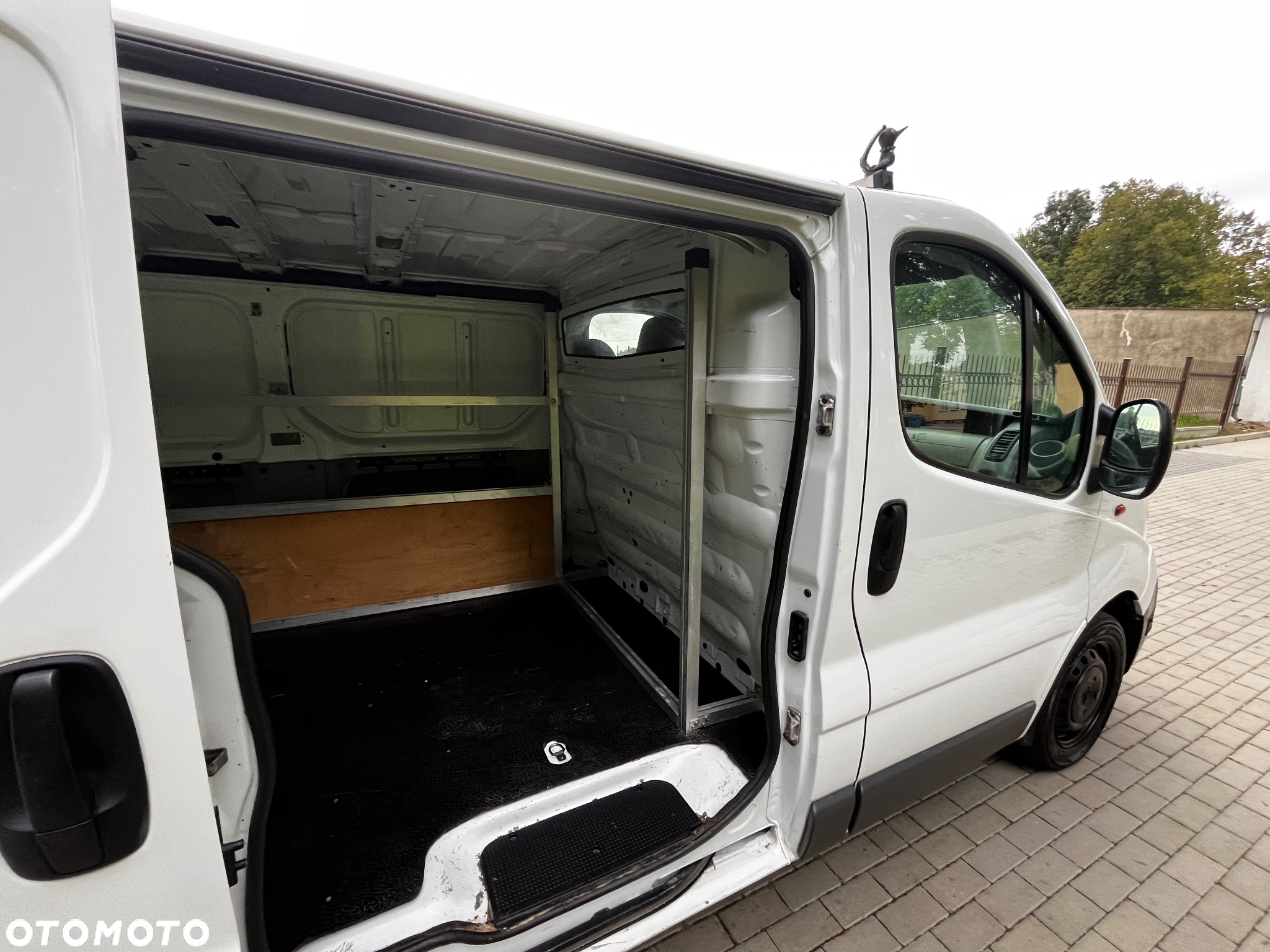 Opel Vivaro - 10