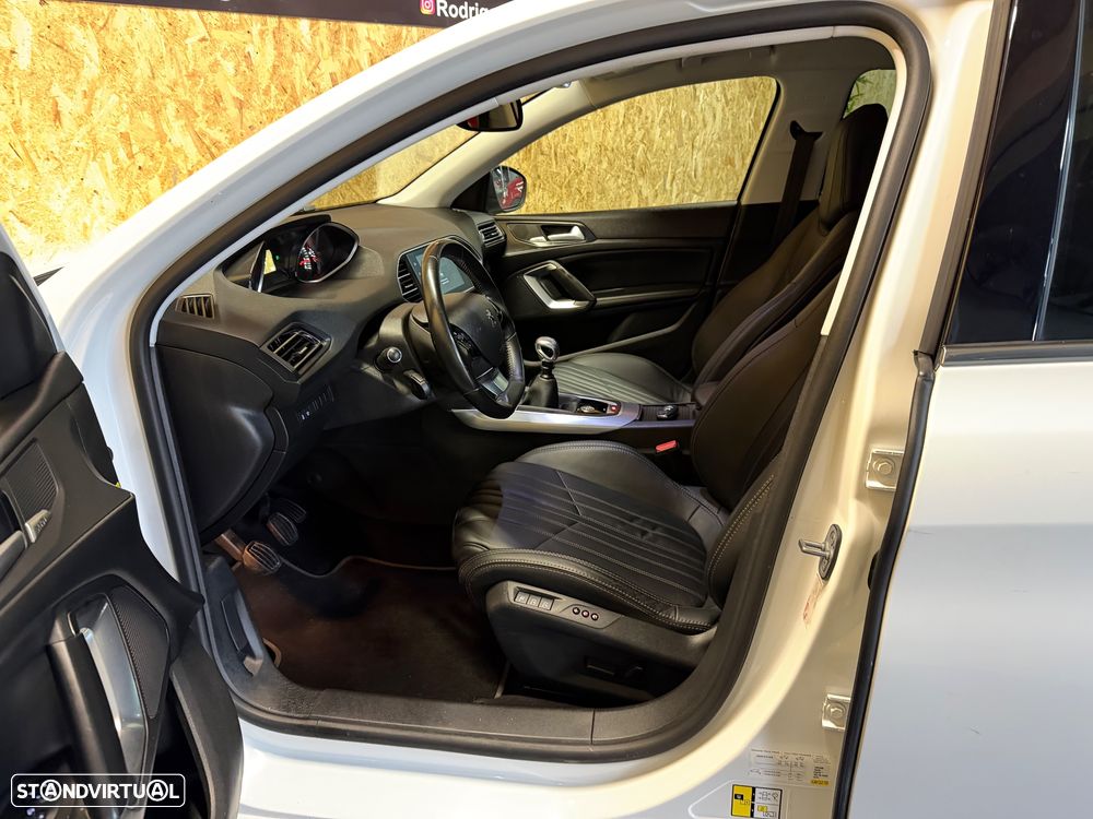 Peugeot 308 130 e-THP Stop & Start Allure - 6