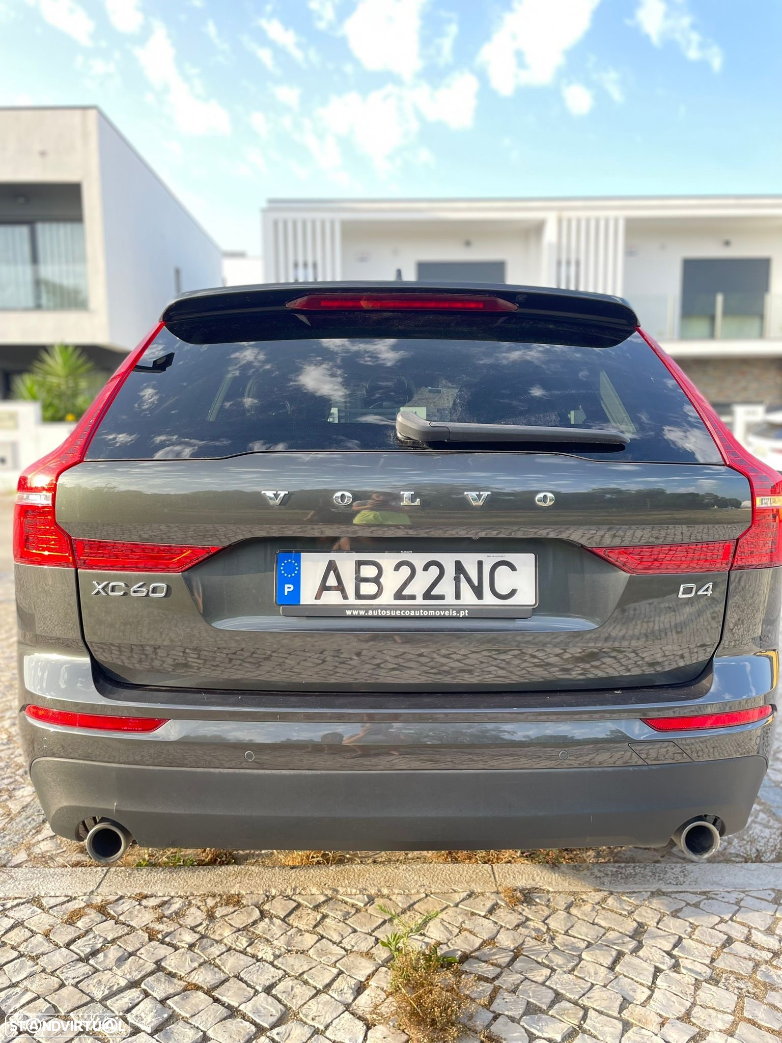 Volvo XC 60 2.0 D4 Momentum Geartronic - 5