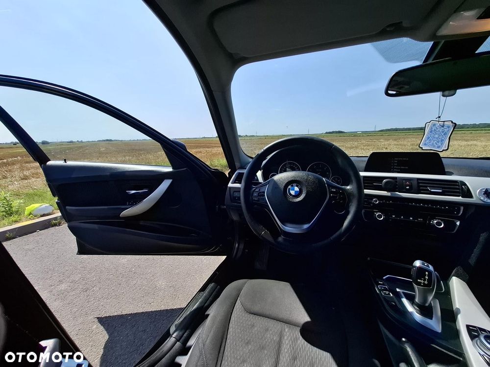 BMW Seria 3 318d - 2