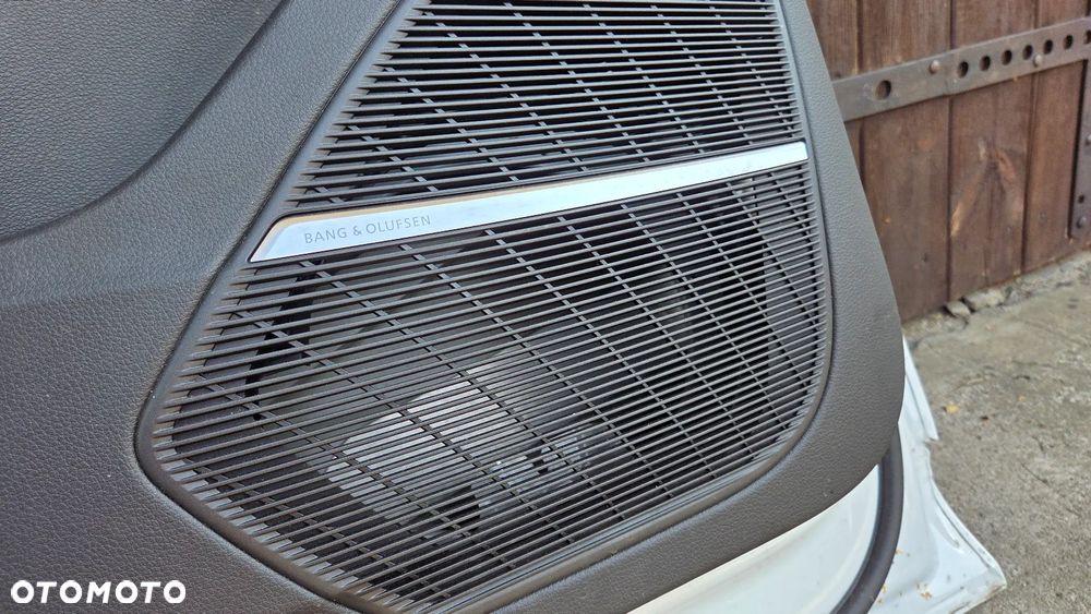 Drzwi lewe błotnik listwa przód Audi Q7 4M - 15