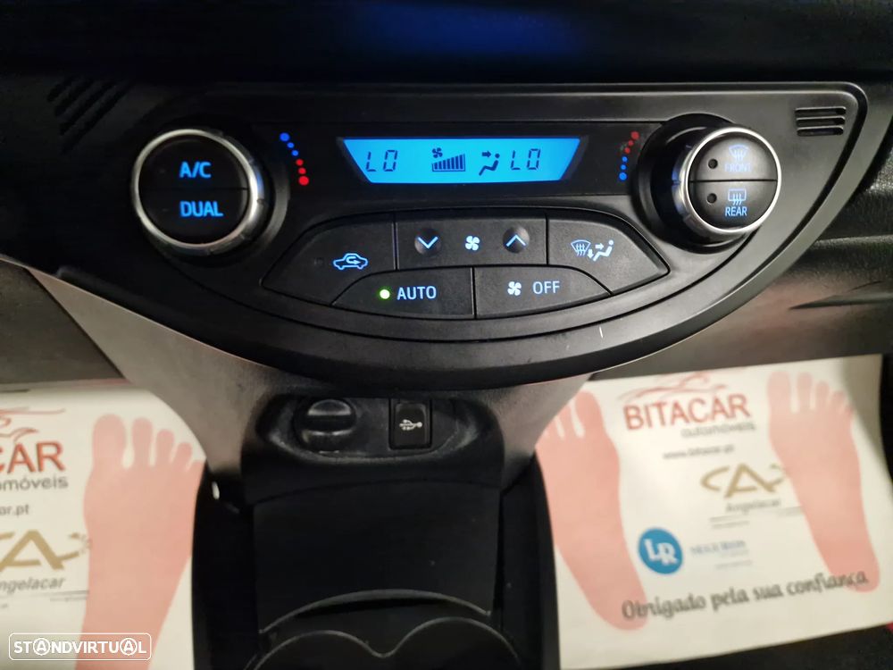 Toyota Yaris 1.0 VVT-i Comfort+P.Style - 38