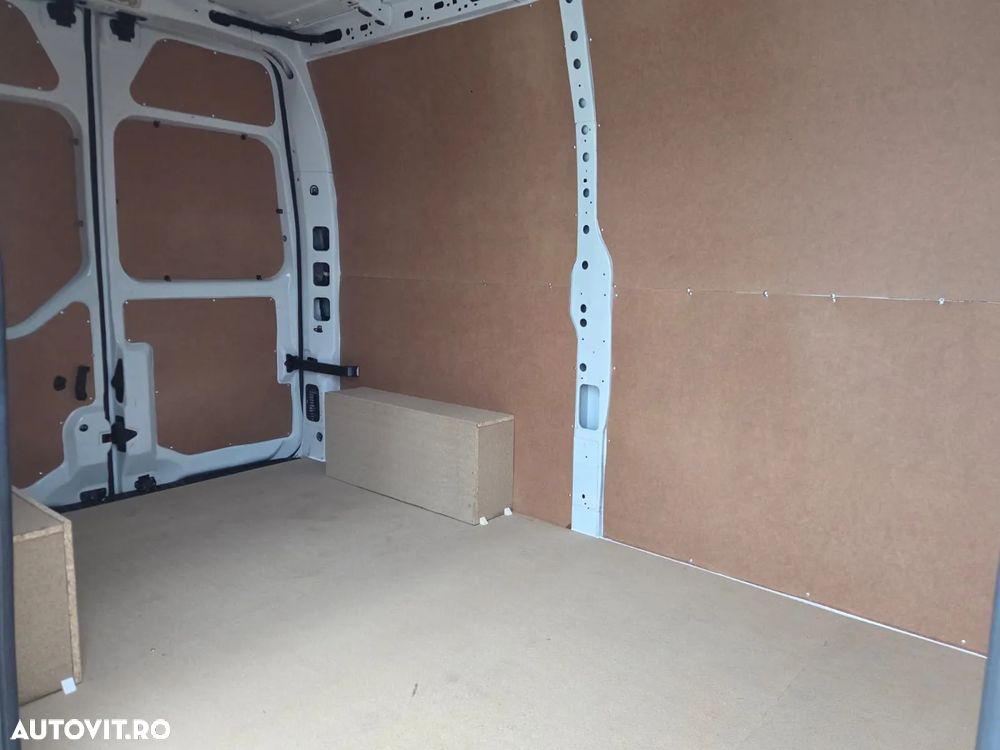 Renault New Master L2H2 - 14