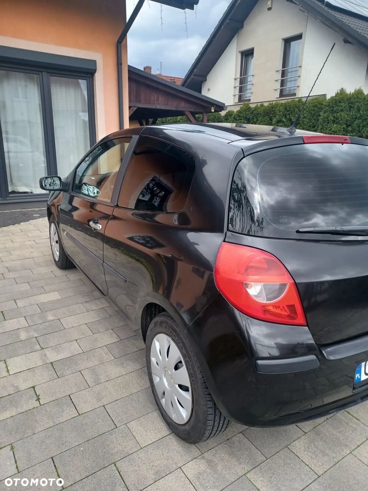 Renault Clio 1.2 16V Wind - 8