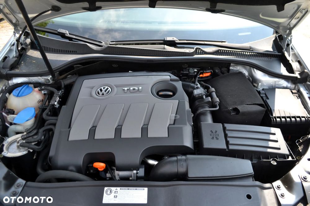 Volkswagen Golf 1.6 TDI DPF Trendline - 13