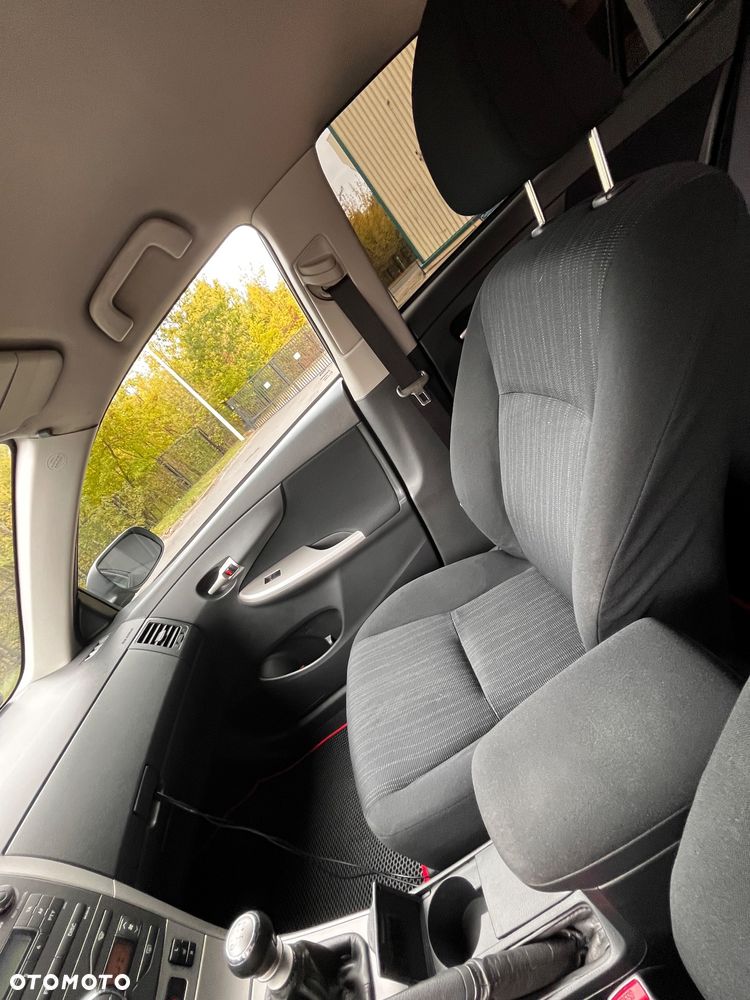 Toyota Corolla 2.0 D-4D Prestige - 27