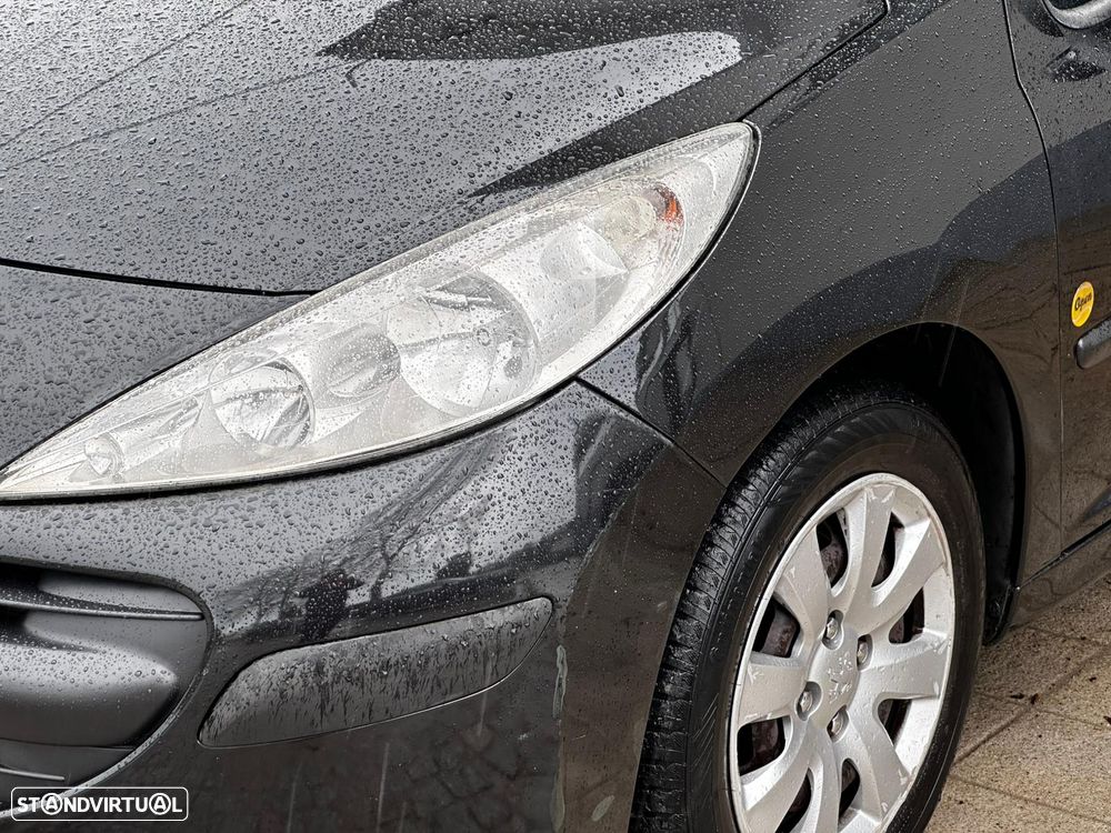 Peugeot 207 1.4 16V Active - 10