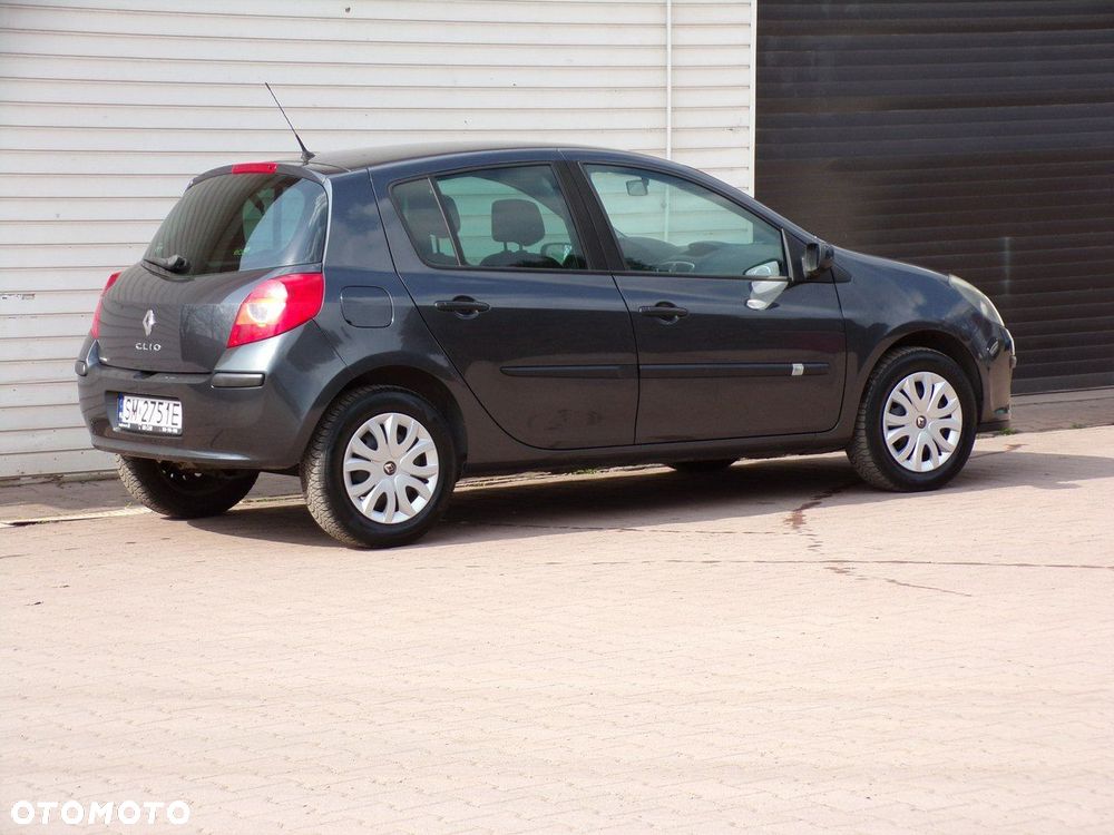 Renault Clio - 5