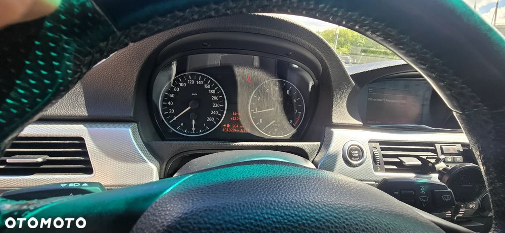 BMW Seria 3 320i - 12