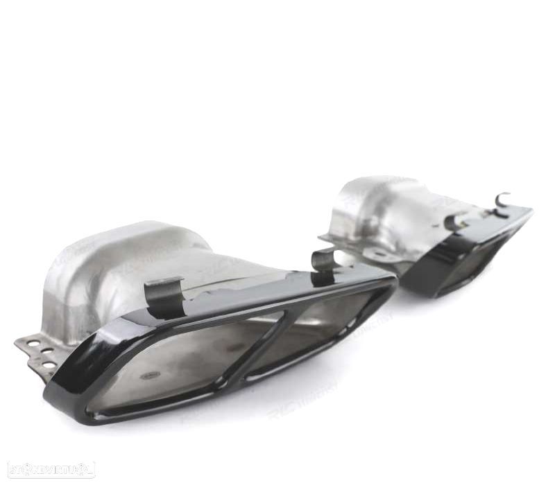 PONTEIRAS DE ESCAPE MERCEDES AMG W176 13-18 CLA W117 13-18 GLA X156 14-19 A45 AMG PRETAS - 3