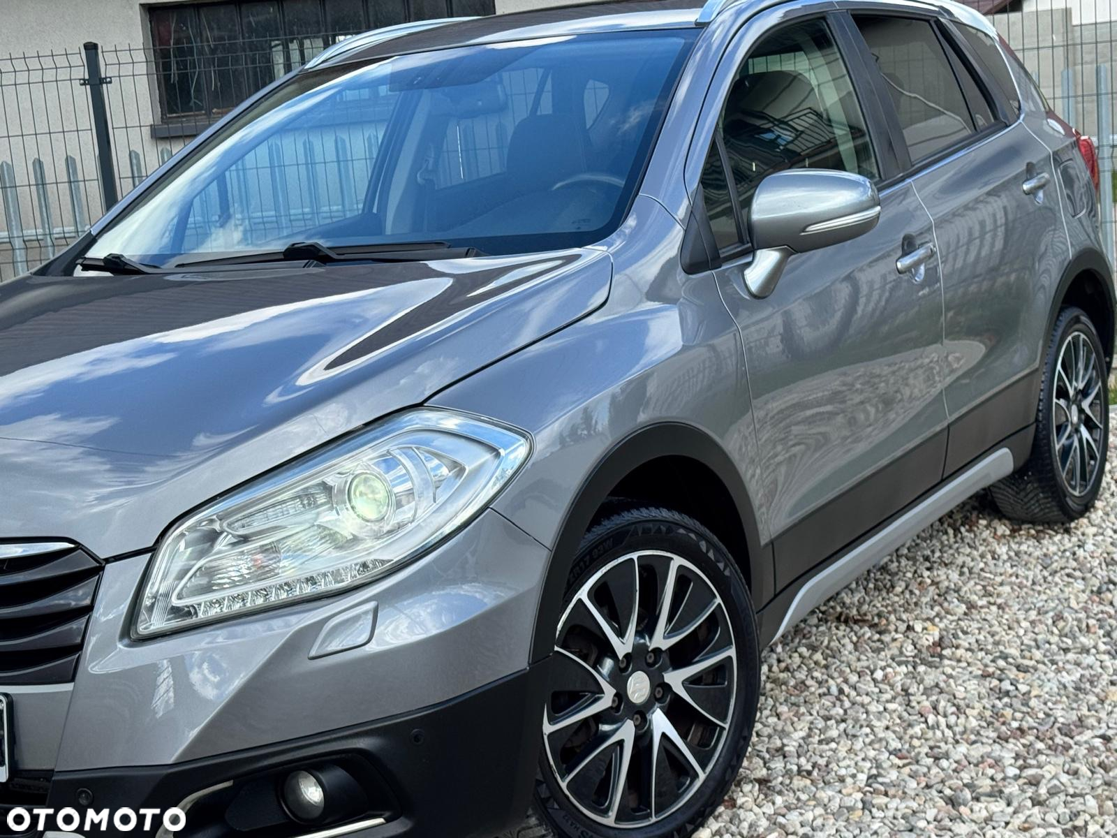 Suzuki SX4 S-Cross 1.6 DDiS Premium Plus - 12