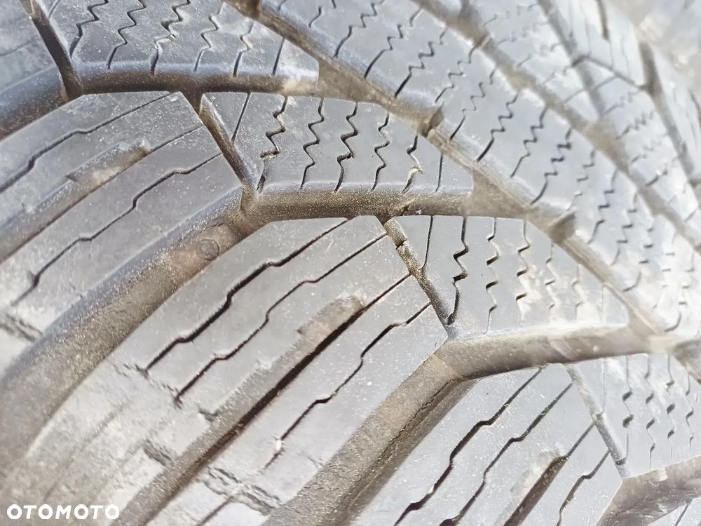 FELGI Z OPONAMI KOŁA ALUMINIOWE VW GOLF V R15 5X112 ET48 57,1 mm OPONY NEXEN R15 195/65 WIELOSEZON NR11 - 17