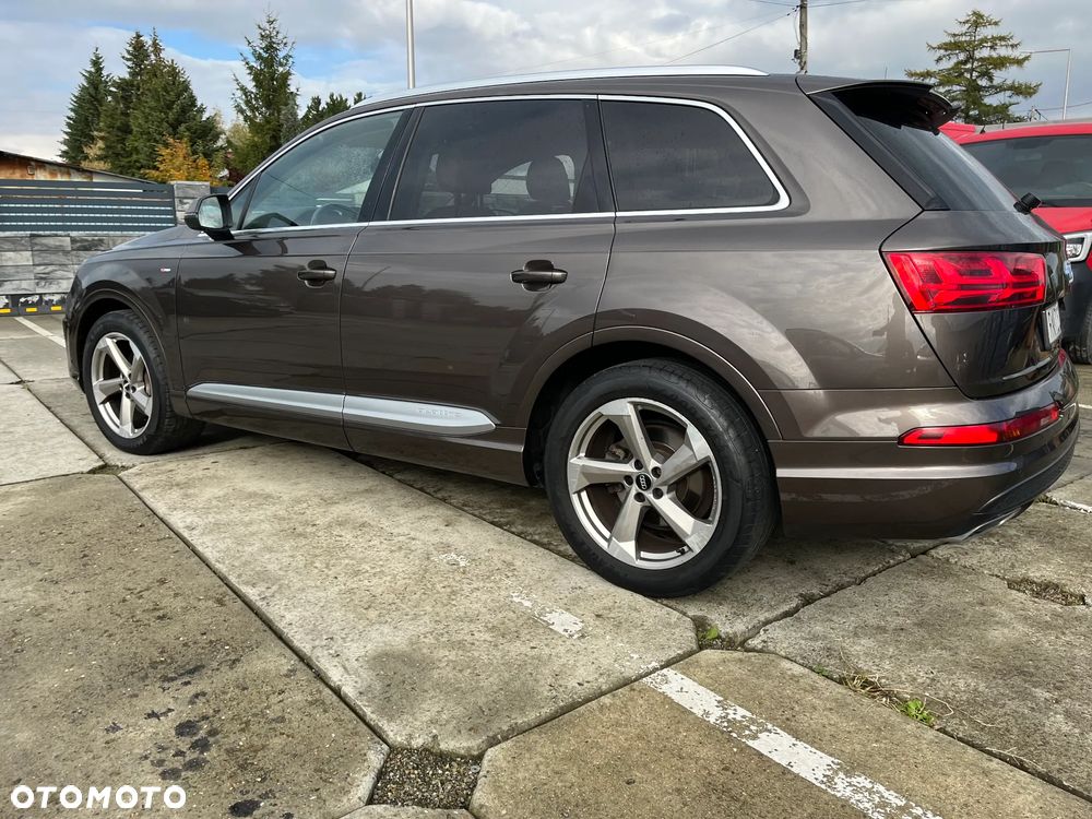 Audi Q7 - 7