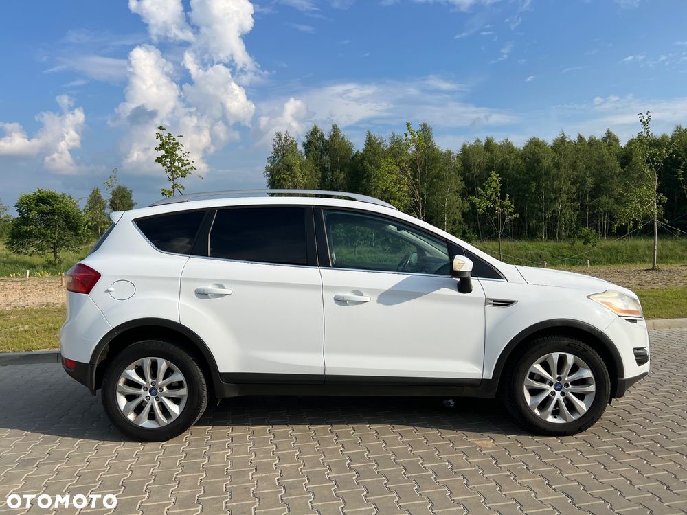 Ford Kuga 2.0 TDCi 4x4 Titanium - 4