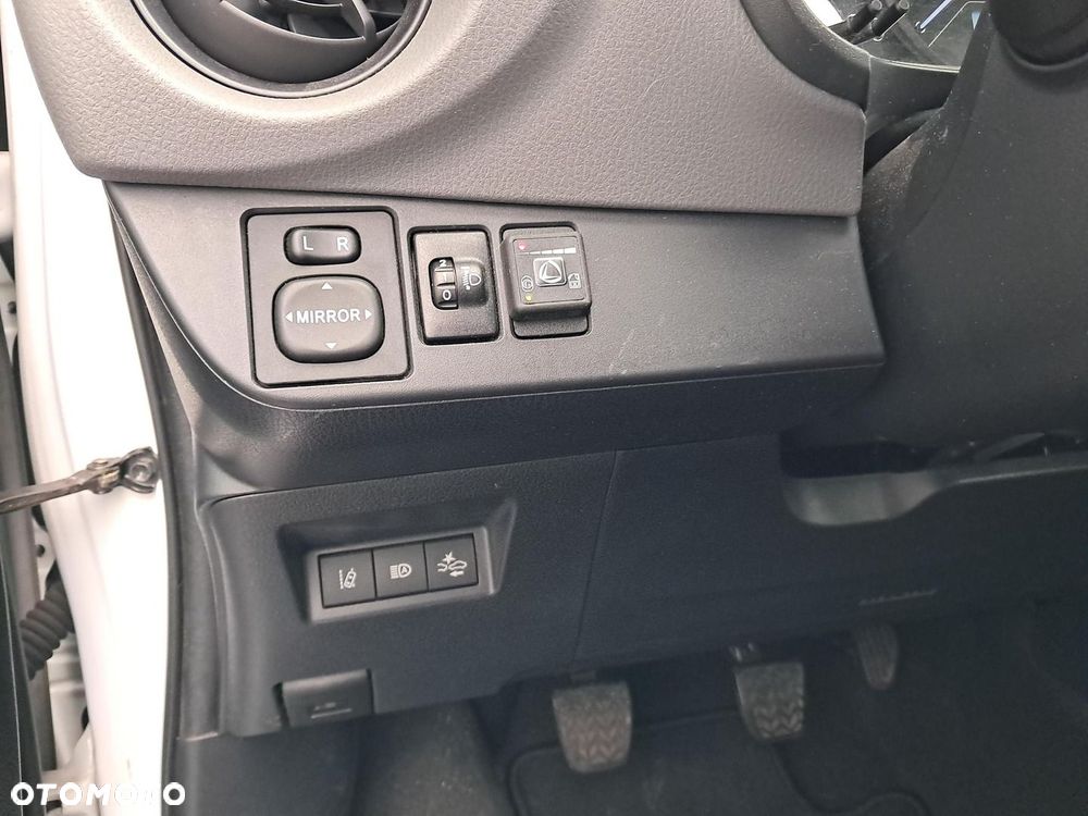 Toyota Yaris - 21