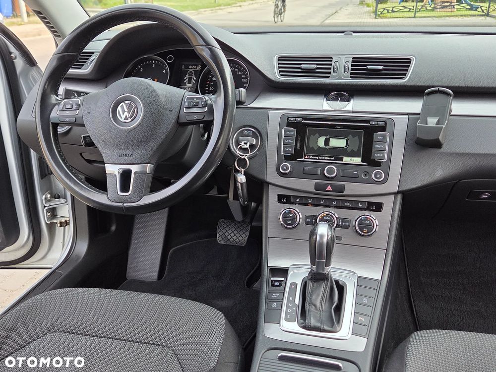 Volkswagen Passat 2.0 Blue TDI DSG SCR Comfortline - 26