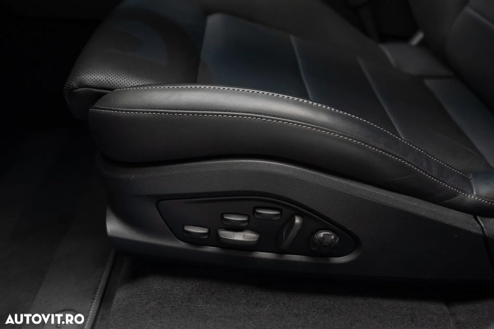 Porsche Macan Turbo 100 kWh - 12