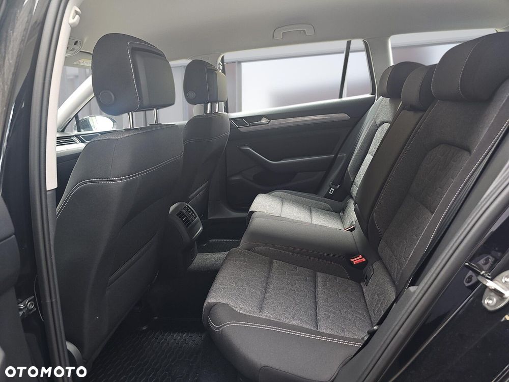 Volkswagen Passat Variant 1.5 TSI EVO Business DSG - 10
