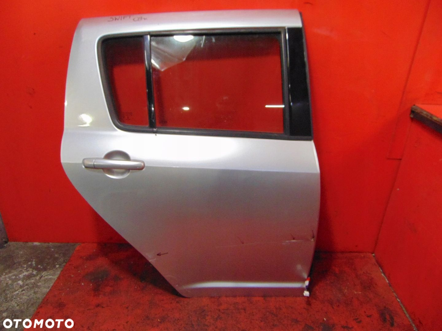 SUZUKI SWIFT III MK6 DRZWI TYŁ PRAWE SREBRNE ZCC - 4