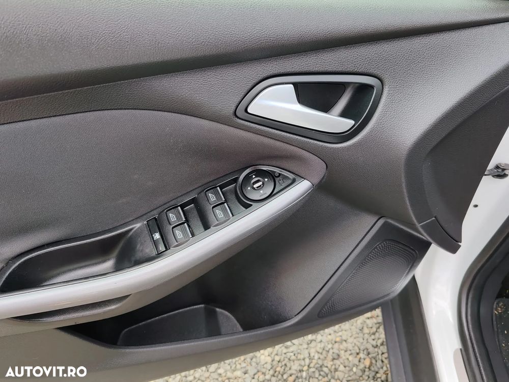 Ford Focus - 15